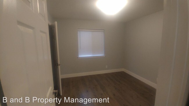 Building Photo - 1 br, 1 bath House - 2143 Bircher Way