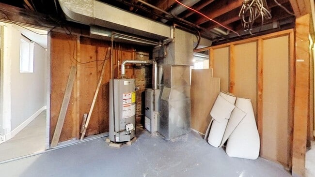 Basement C - 724 N Canal St