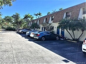 Building Photo - 15385 S Dixie Hwy