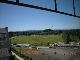 Foto del edificio - Cedar Mill 2 BR with terrific view