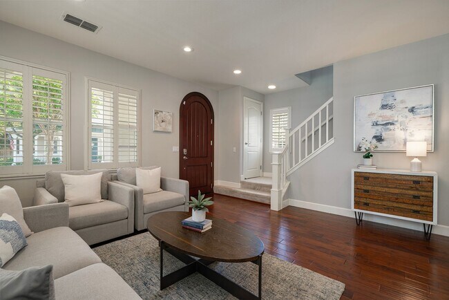 Foto del edificio - Tassajara Cottages Danville Home - Super C...