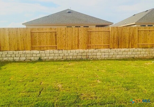 Foto del edificio - 4532 Chestnut Meadows Bend