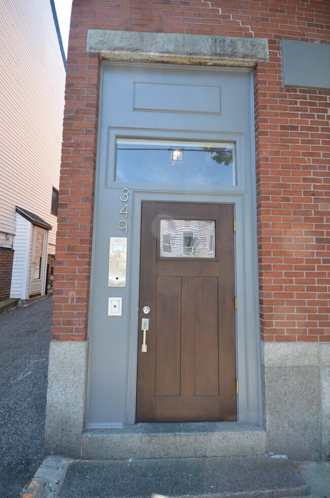 Foto del edificio - 349 Sumner St