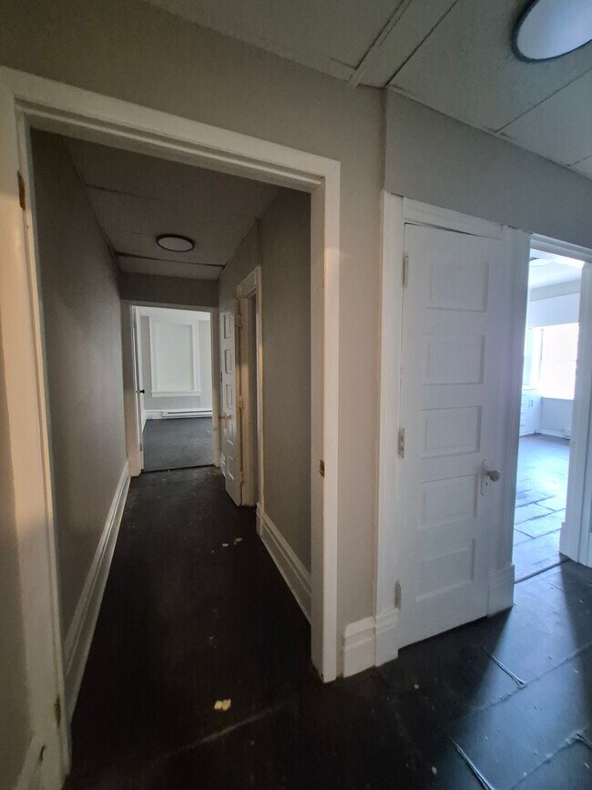 Foto del edificio - 250 S Poplar St