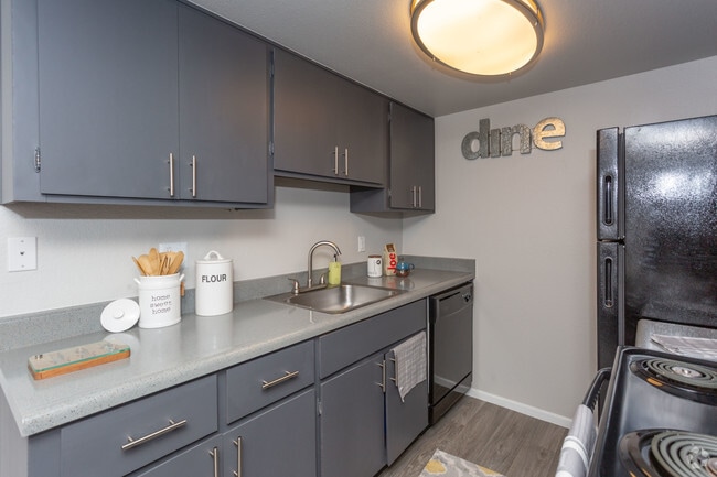 A1U - 1B/1B - Kitchen - Sun Wood Senior Apartments