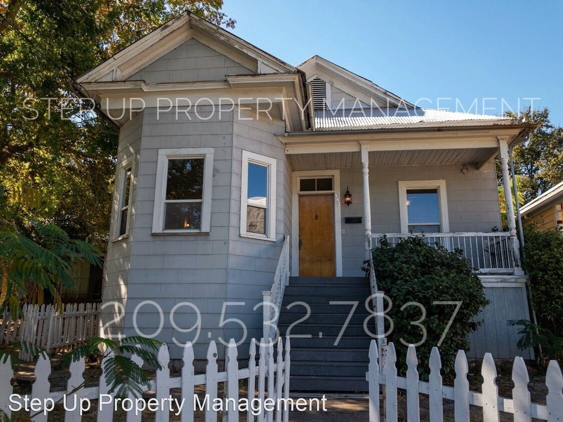 Primary Photo - 2 br, 1 bath House - 582 Olive St