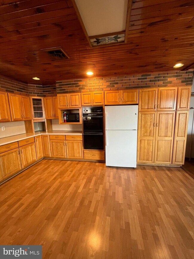 Building Photo - 1739 W Ritner St
