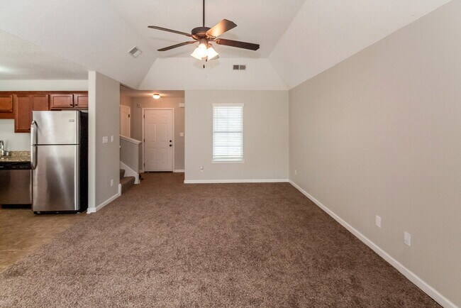 Building Photo - 75 Willow Springs Ln