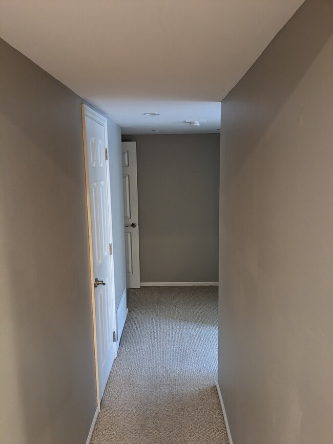 Building Photo - 1100 Chatham Park Dr