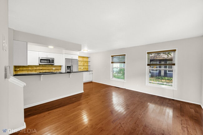 Building Photo - 1450 Inverrary Ln