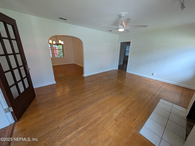 Foto del edificio - 4808 Attleboro St