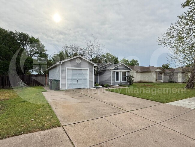 Foto del edificio - 5503 Creek Valley Dr