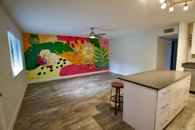 Foto del edificio - 2369 Oak Park Way