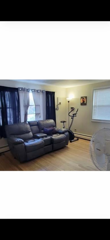 Primary Photo - 138 Draper St