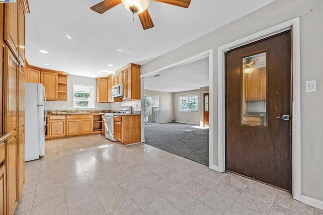 Building Photo - Concord