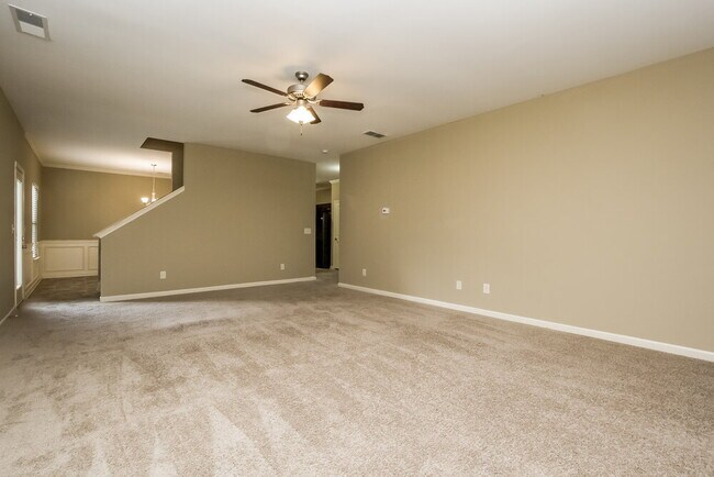 Building Photo - 338 Camellia Way