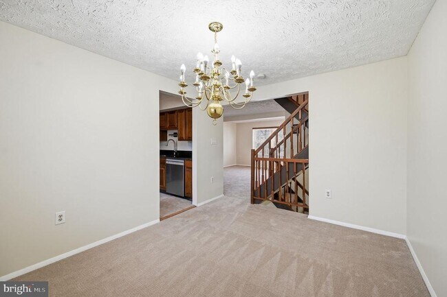 Building Photo - 5831 Rock Forest Ct