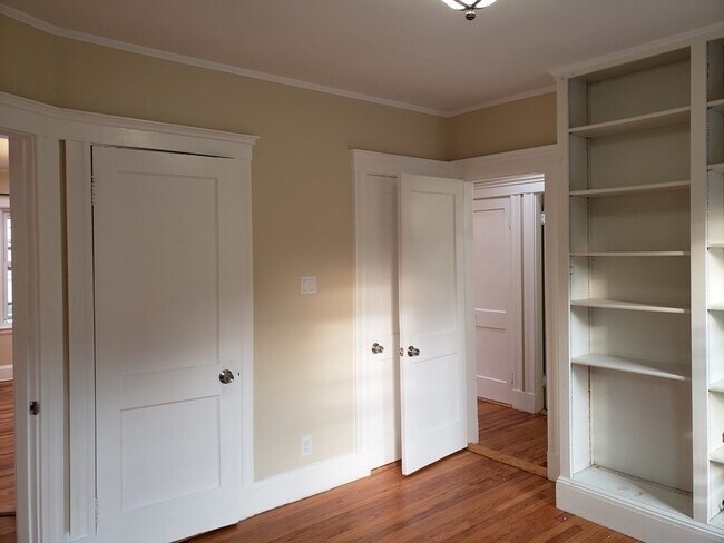 Building Photo - 367 Alewife Brook Pky