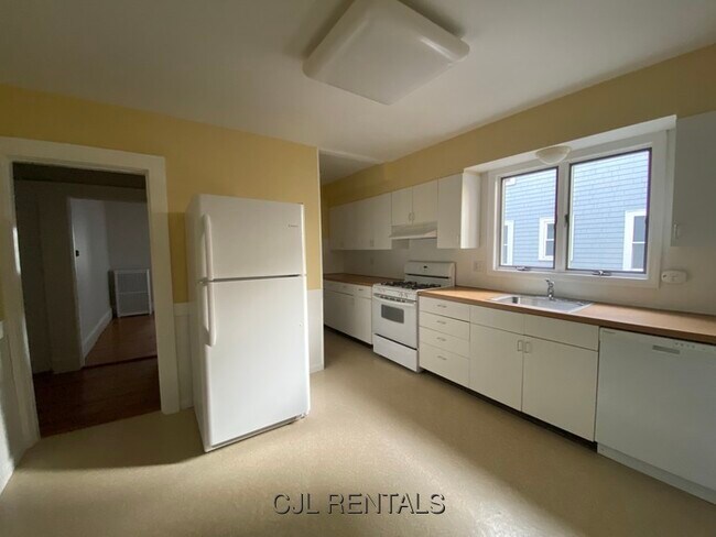 Foto del edificio - 11 Harding Ave