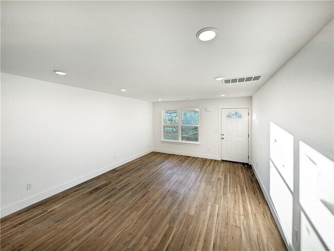 Foto del edificio - 1214 Nedra Dr