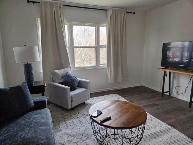 Foto del edificio - 3046 S Moreland Blvd