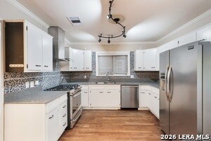Building Photo - 167 E Edgewood Pl