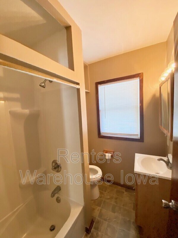 Foto del edificio - 3330 52nd St