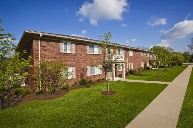 Building Photo - Main Street on the Monon