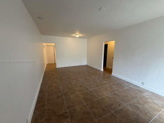 Building Photo - 12605 NE 13th Ave