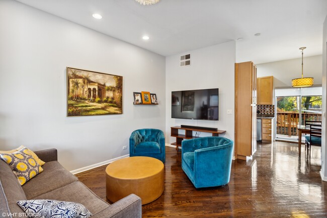 Foto del edificio - 4438 N Racine Ave
