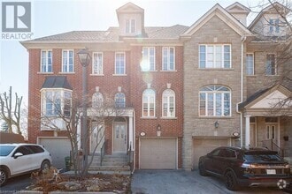 Building Photo - 31 Brownstone Ln