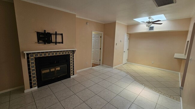 Building Photo - Updated 2 bedroom, 2 bath townhouse in Sahuara Village.