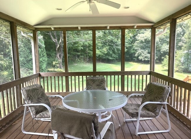 Foto del edificio - 1 Hammond St