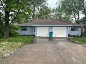 Building Photo - 2301-2307 W Farm Rd 164