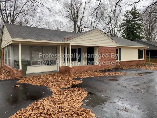 Building Photo - Beautiful 3 bedroom home