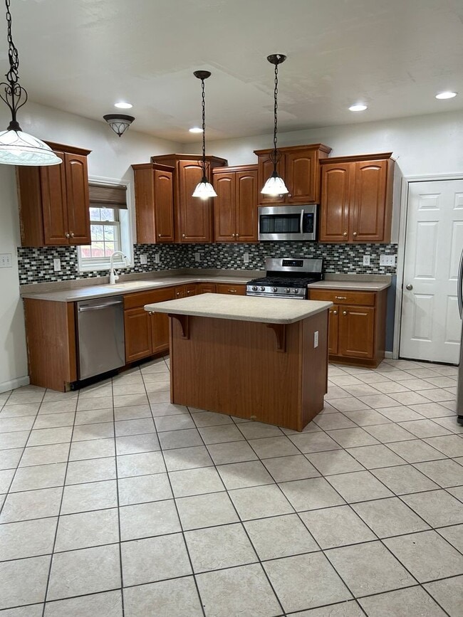 Building Photo - 2045 Nena Dr