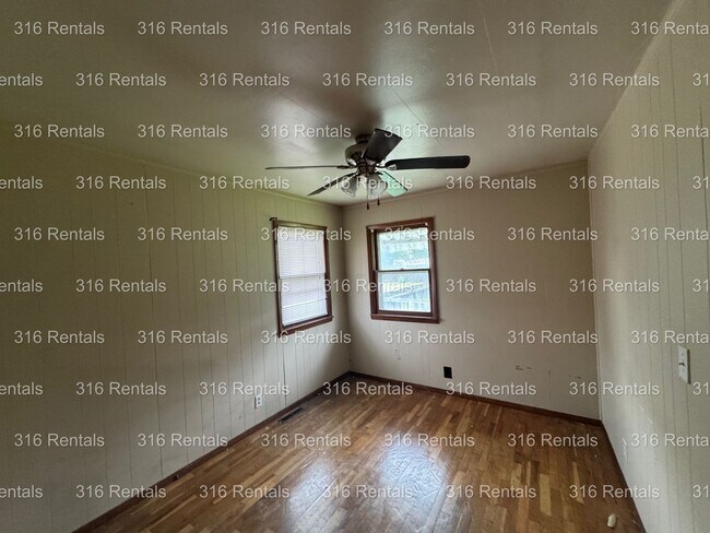 Foto del edificio - $1095- 4 bed 2 bath - Single Family Home