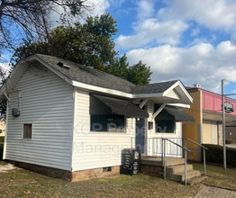 Building Photo - 1715 Rogers Ave