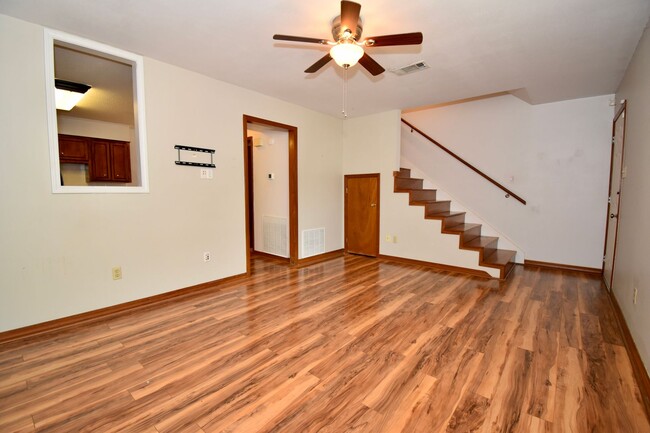 Building Photo - 510 Melton Dr