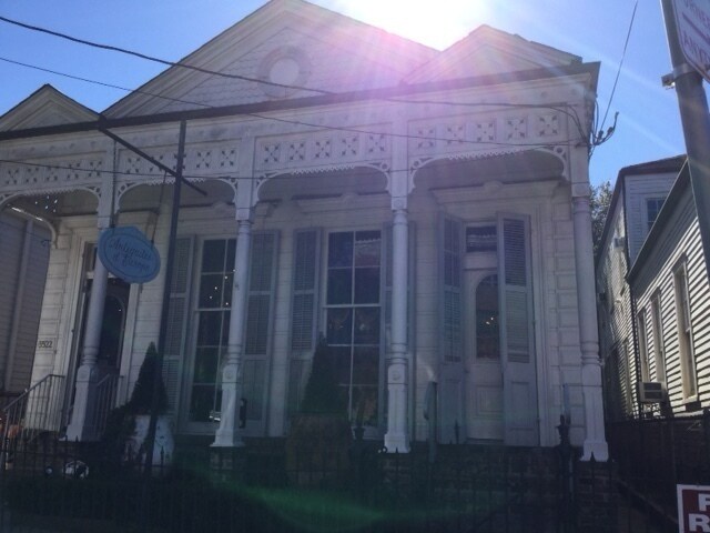 Primary Photo - Spacious apartment on Magazine St