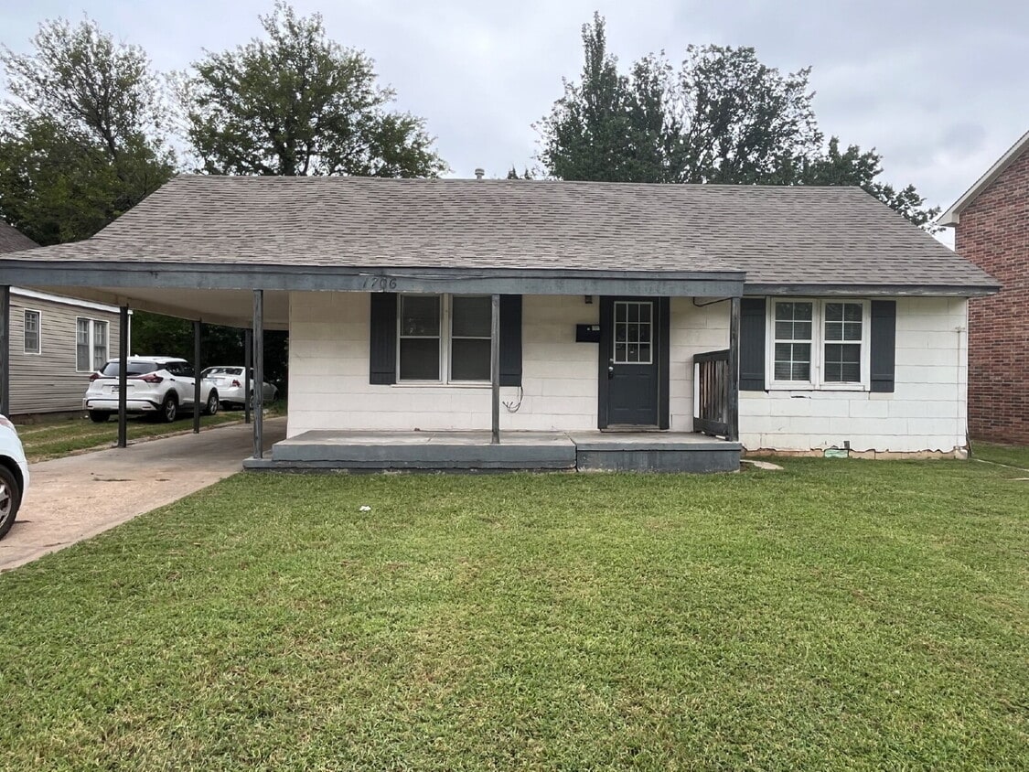 3 Bedroom close to Campus!! - 3 Bedroom close to Campus!!