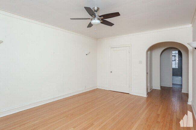 Foto del edificio - 1824 N Lincoln Park W