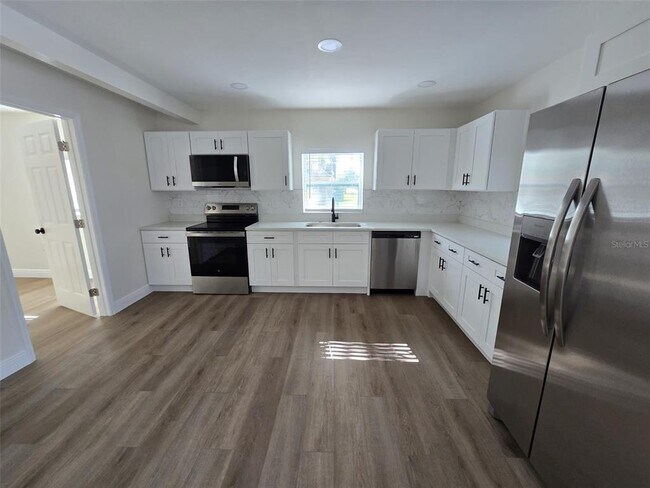 Building Photo - 416 W Ianthe St