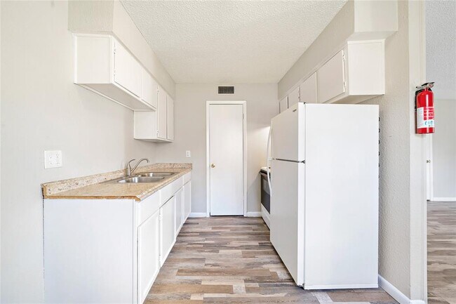 Building Photo - 1614 Vauthier St