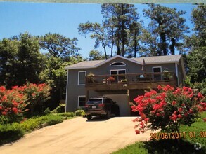 Building Photo - 308 Kitty Hawk Bay Dr