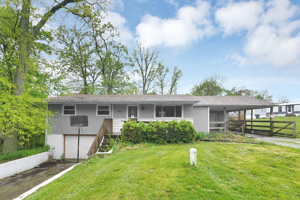 Foto principal - 2433 Nedra St