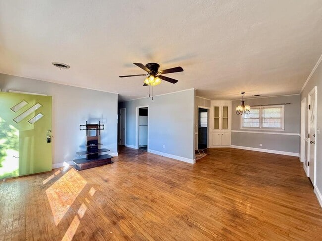 Building Photo - 800 McAbee Dr