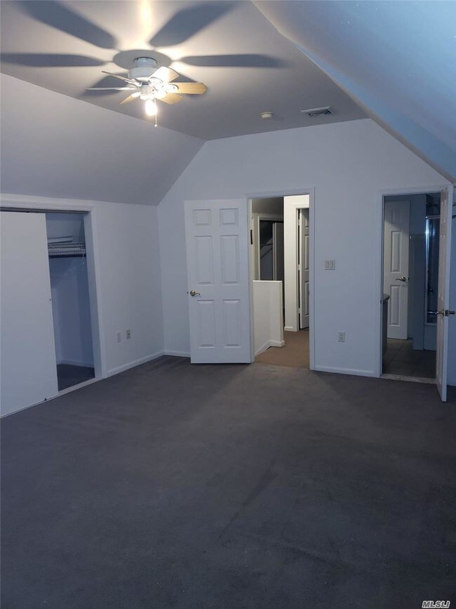 Building Photo - 240 Grove Ave