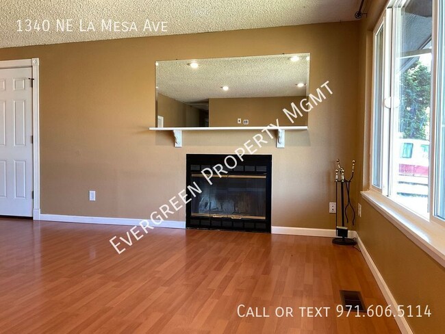 Foto del edificio - Freshly Remodeled 3BD Gresham Ranch | $239...