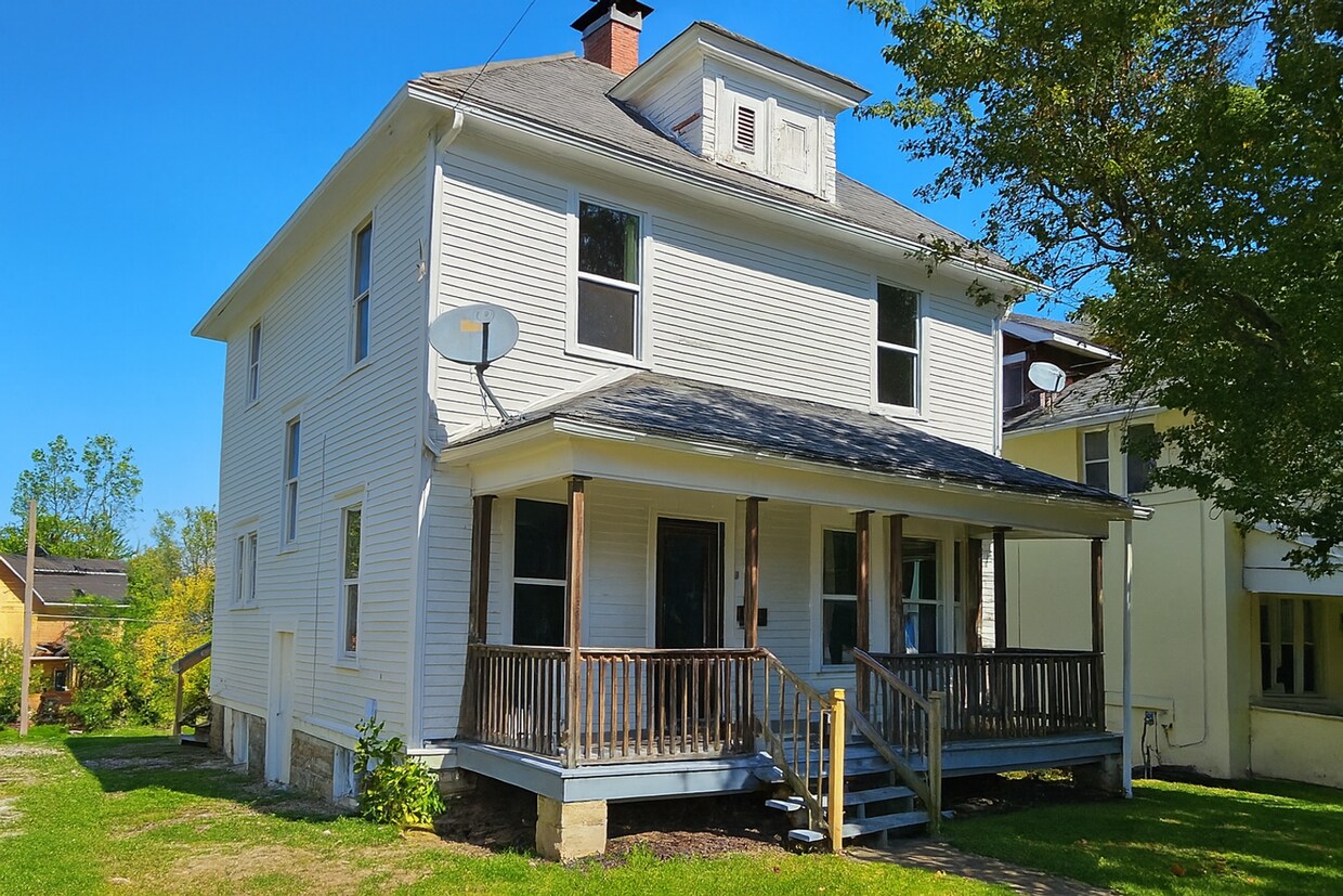 Foto principal - 3 bedroom 1 bath single family home in Mansfield Ohio